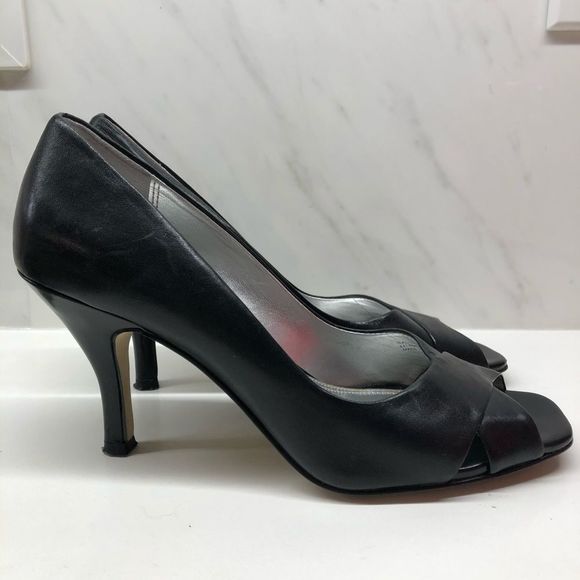 ☝️FREE WITH PURCHASE☝️TAHARI open toe heels - Picture 4 of 5